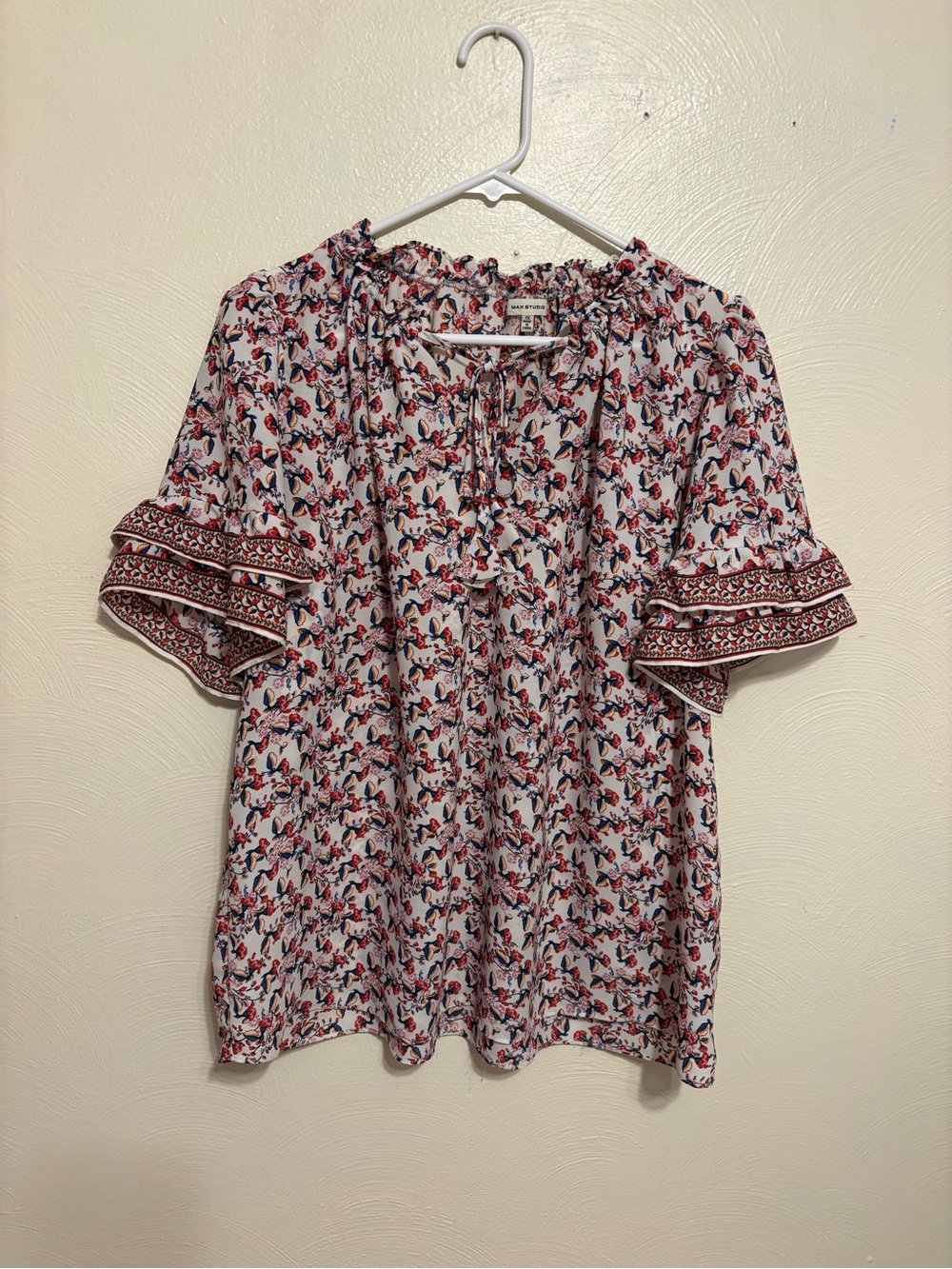 Max Studio 1X Floral Boho Ruffle Sleeve Tie Neck Blouse Plus Size
